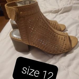 Girls size 12 heals